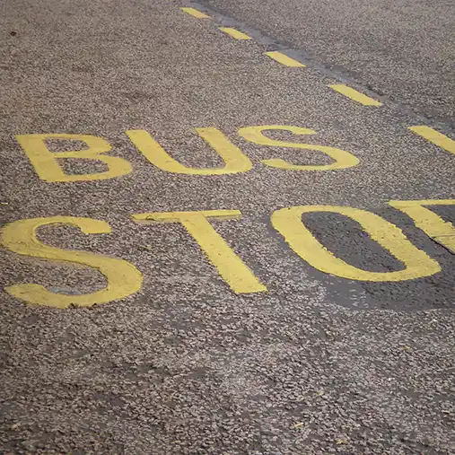 kakilambe-bus-stop-pixabay